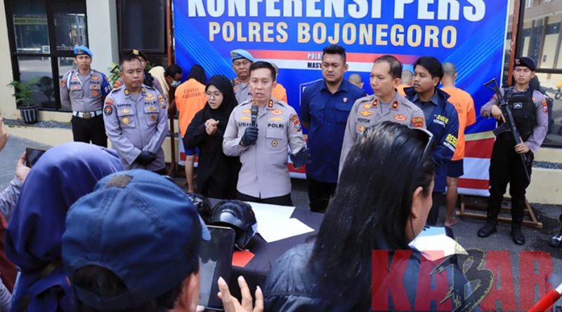 LIMA Tersangka Anggota SINDIKAT Curanmor BERHASIL Diamankan POLRES BojoNegoro